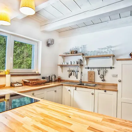 Kamenie * דמנובסקה דולינה