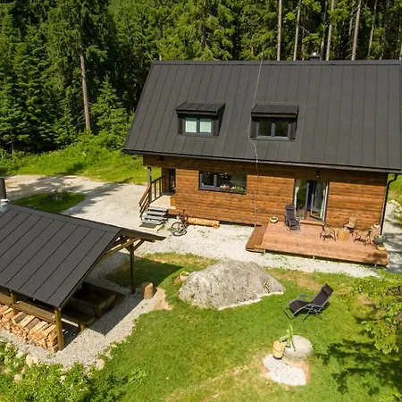 Kamenie Lodge *